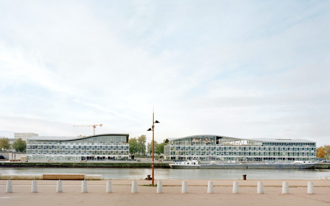 À Rouen, le Hangar 105 transforme une friche industrielle en lieu urbain innovant